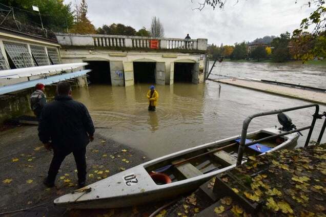 В Італії ціле місто пішло під воду: з'явилися фото і відео