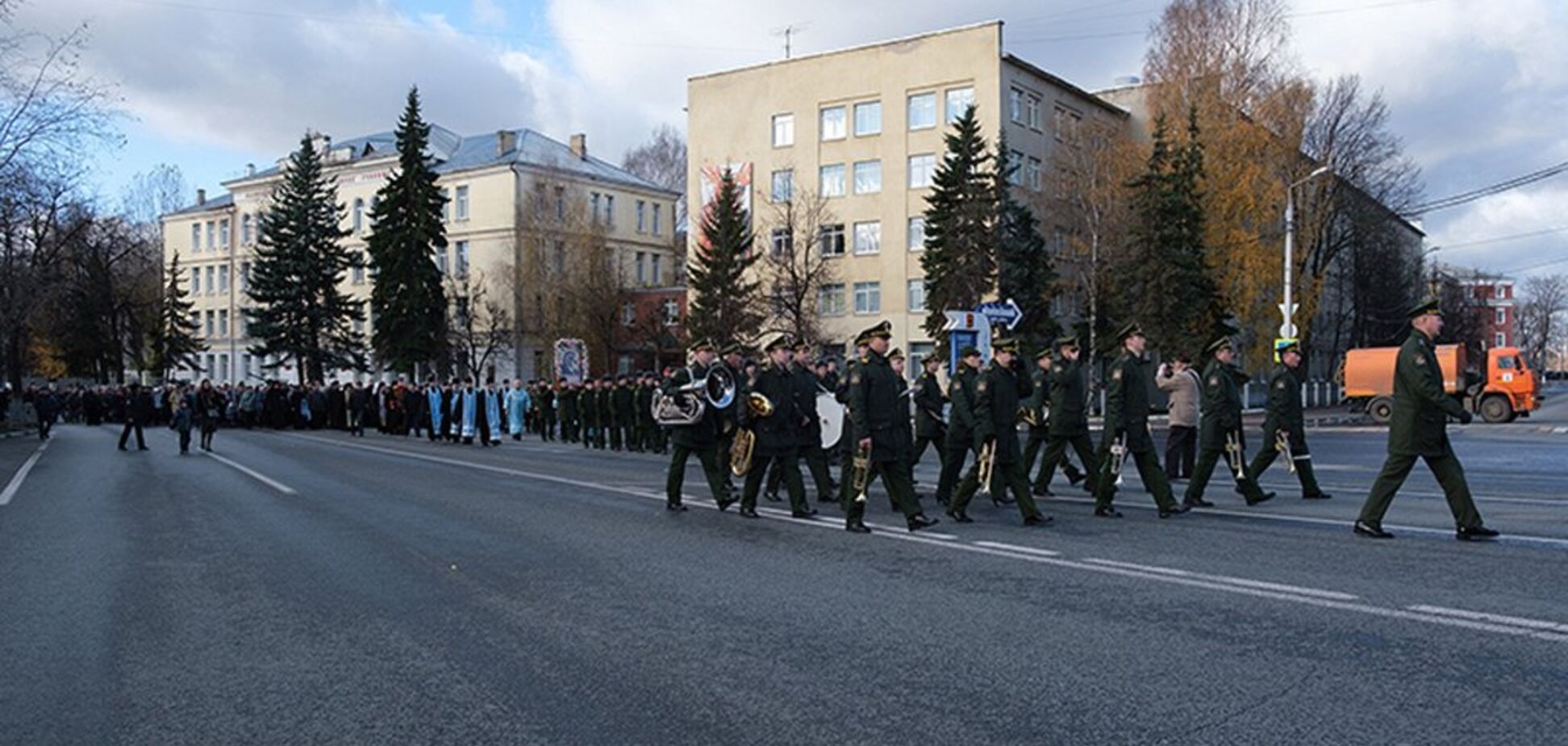 'Уся Росія в одному відео': у Твері пройшла хресна хода під нацистський марш