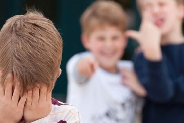 ''Ваш сын рыг*ет'': во Львове учитель полгода публично унижает ученика, родители в ярости