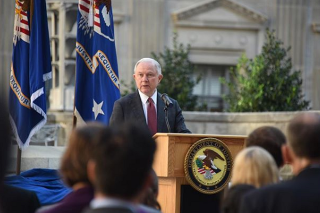 Трамп уволил генпрокурора США: что известно