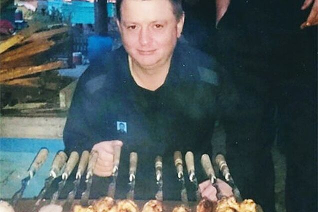 Сел на 19 лет с икрой и шашлыком: в колонии России – скандал из-за шикарной жизни банды головорезов