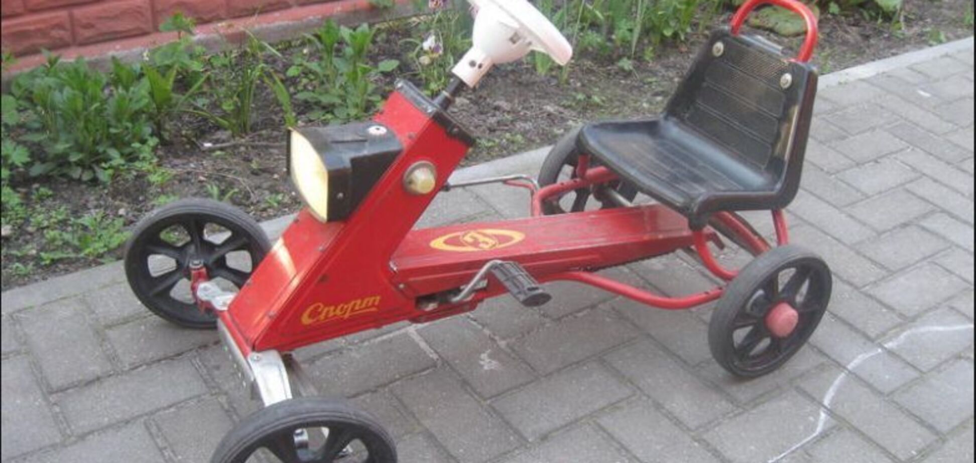 Валяется на чердаке: украинцам рассказали, как заработать на барахле