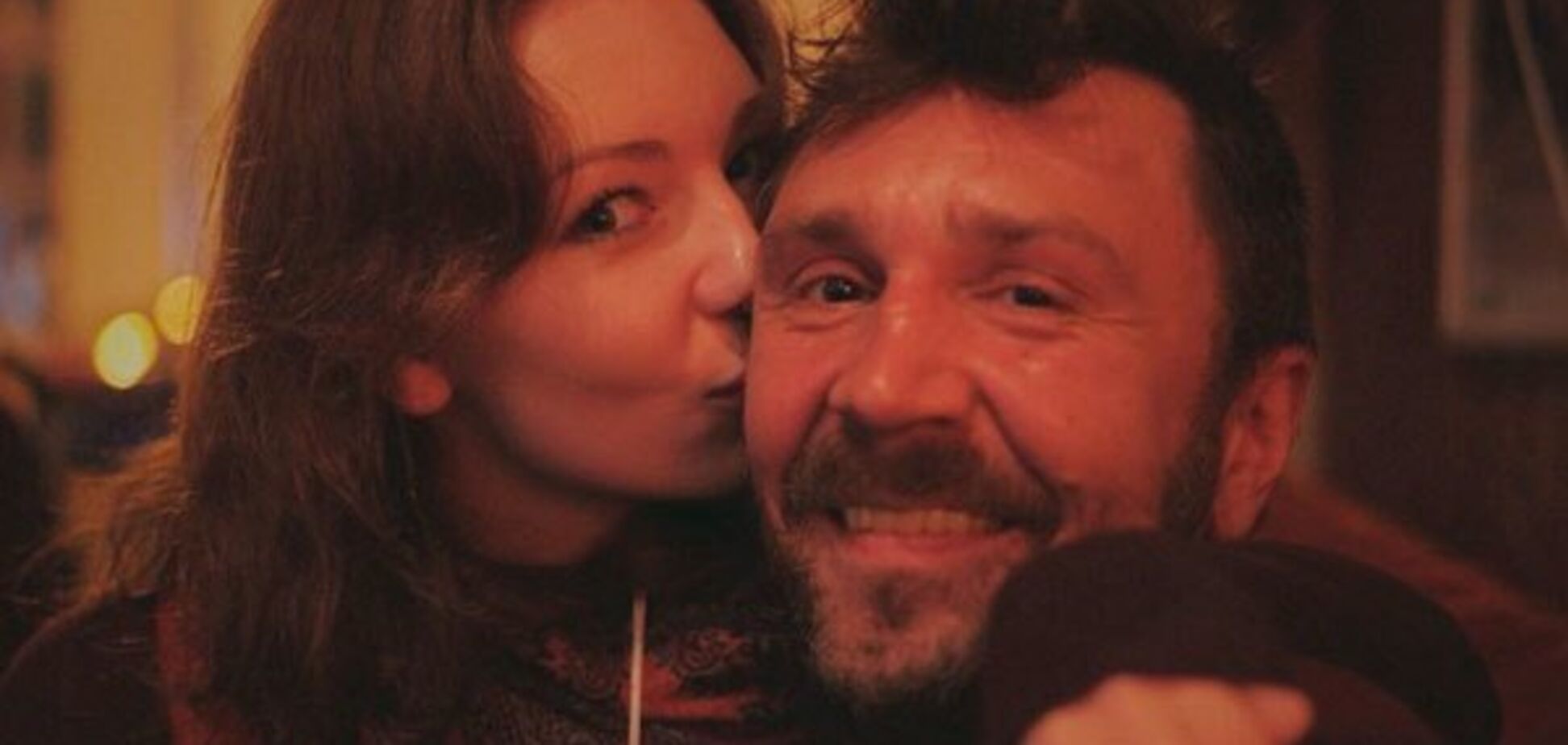 'Папа заругает': дочь Шнурова в прозрачном белье засветилась с сигаретой и пивом 