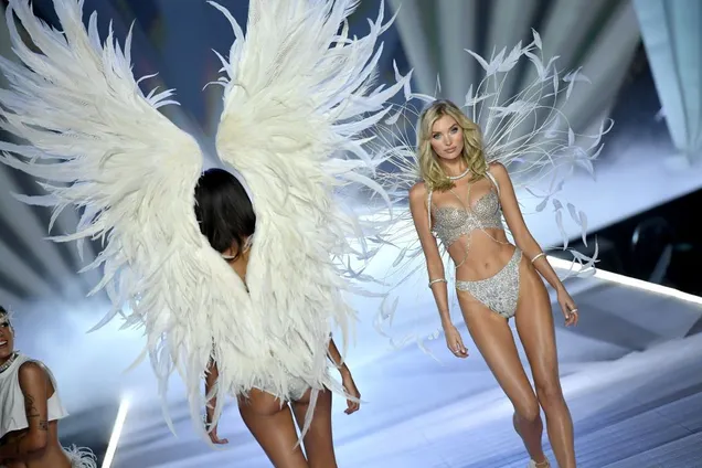 Бюстгальтер за $1 млн: на шоу Victoria's Secret-2018 показали унікальний комплект білизни