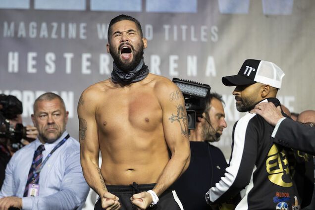 ''Он везде'': Усик едва не сорвал интервью Белью – видеофакт