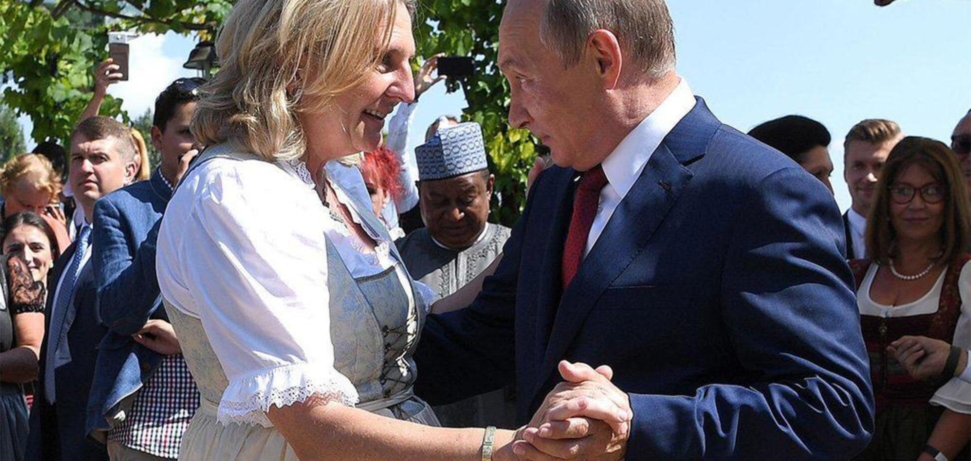 ''Танцуй - не танцуй, всё равно получишь…'' Шпионский скандал в Австрии и России стал поводом для шуток