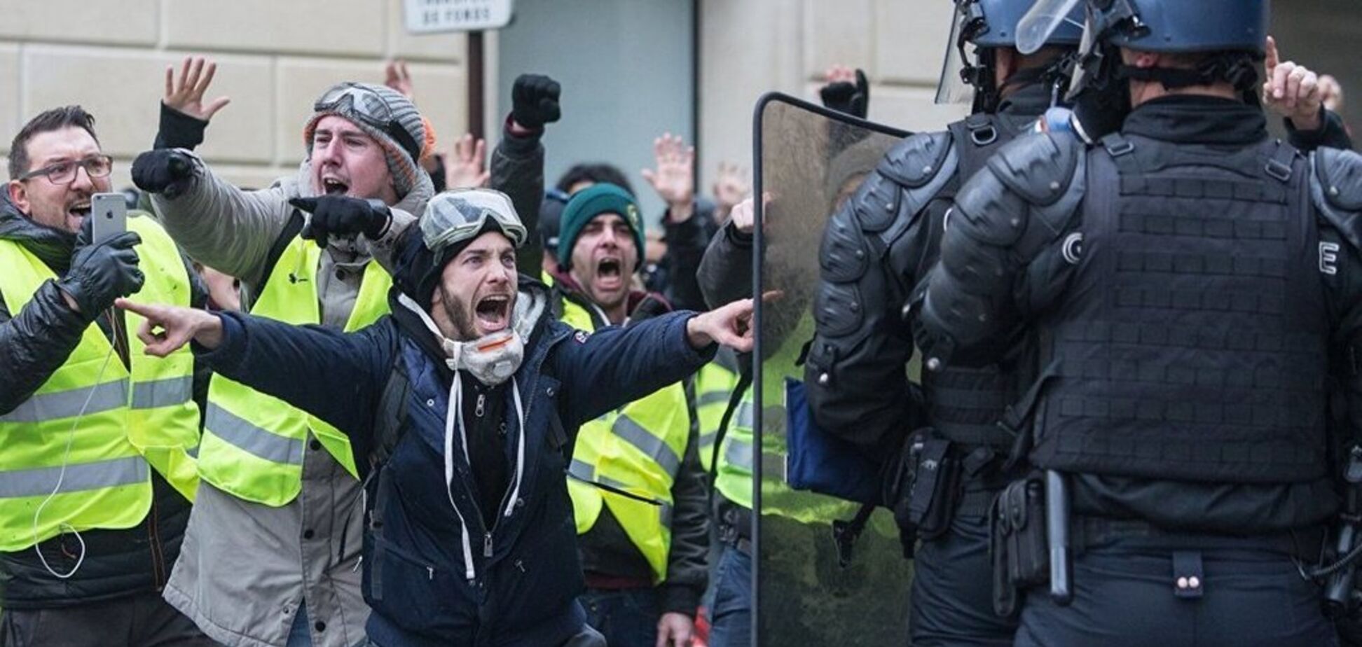 Протесты в Париже