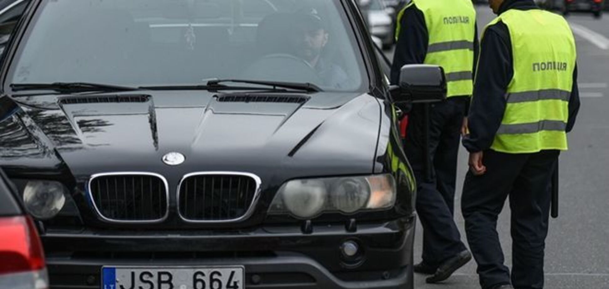 Легализация 'евроблях' в Украине: количество растаможенных авто пробило новую отметку