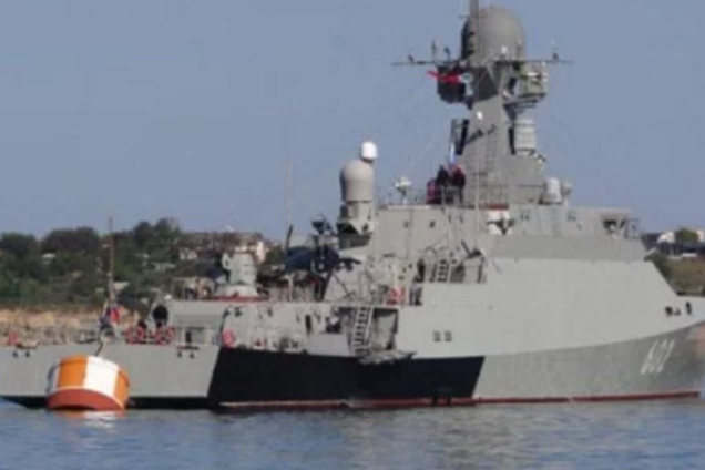 Оккупанты перебросили в Крым боевой корабль с ракетами: фото