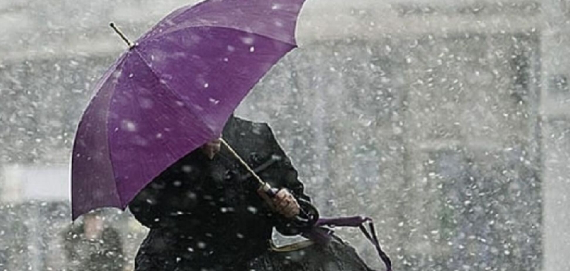 Ворвется циклон: синоптик предупредила о резком изменении погоды в Украине