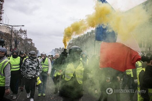 Франція опинилася на межі 'катастрофи': влада озвучила наслідки масових протестів