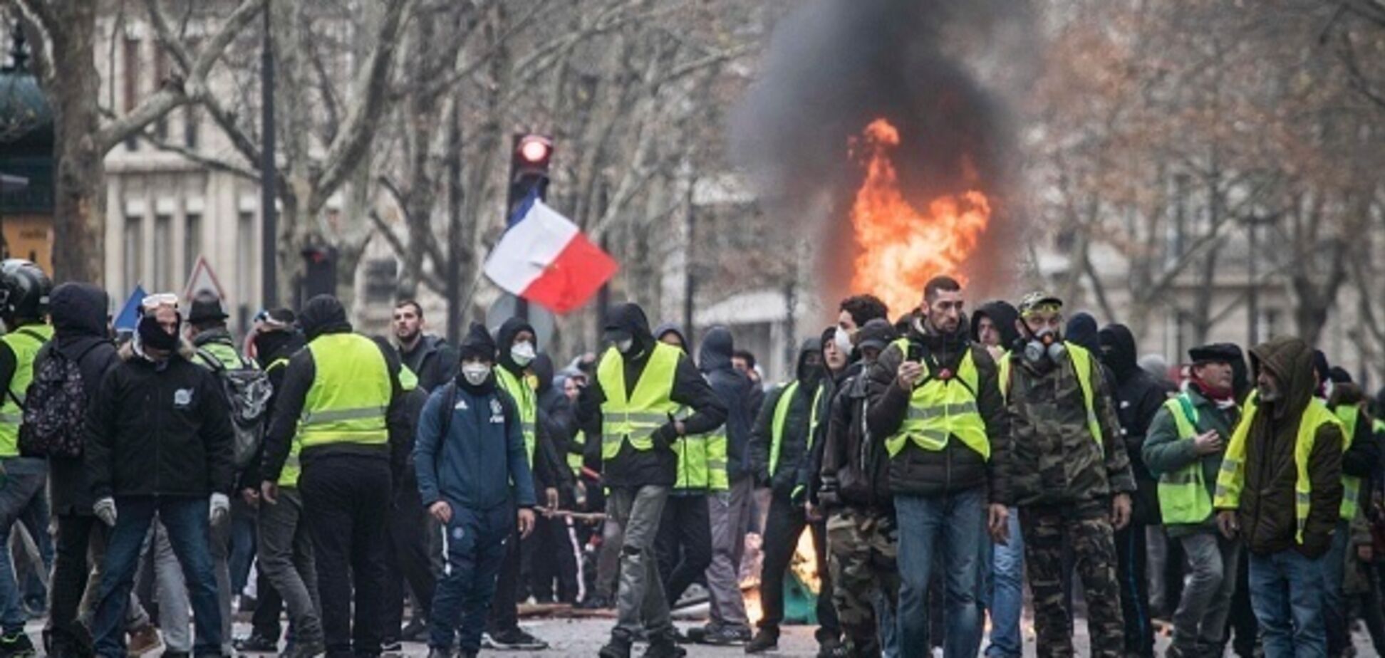 ''Просто Донецк какой-то'': беспредел во Франции вызвал гнев в сети