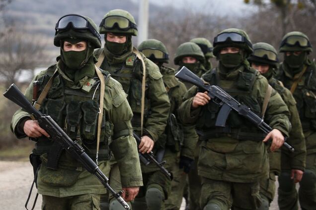 ''Придется писать от руки'': санкции ударили по российским военным