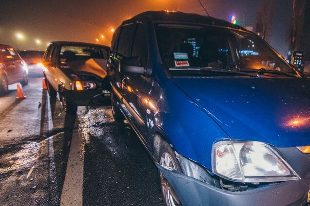 У Києві п'яний водій розбив чотири авто: фото і відео ДТП