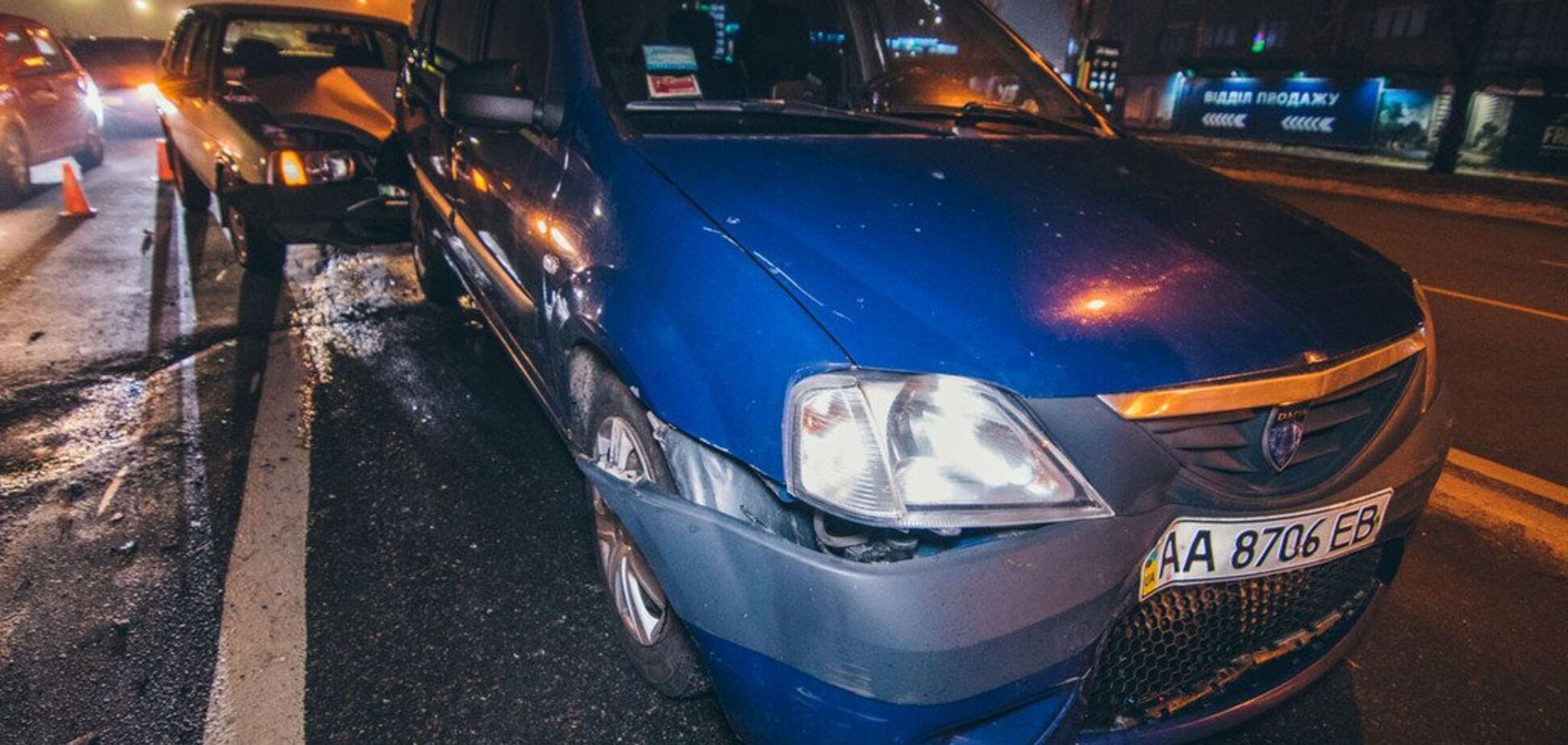 В Киеве пьяный водитель разбил четыре машины: фото и видео ДТП