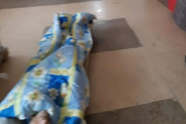 ''Деды воевали'': в сети показали ужасающие фото, как в Крыму вышвыривают ветеранов