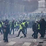 Франция против мигрантов: россиянин озвучил прогноз по развалу Европы