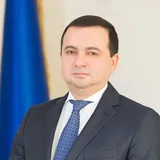 В скандале с дипломом главы ГАСИ случился новый поворот