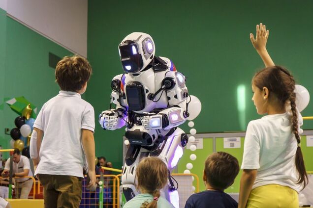 'Как же стыдно!' В России эпично опозорились, представив 'суперробота'