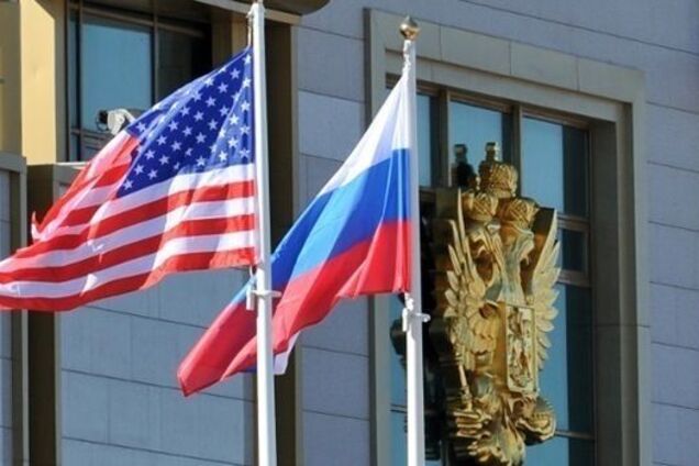 "Танки ничто не остановит": прояснили угрозу новых санкций США для России