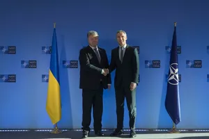 ''Двері НАТО відчинені!'' Порошенко розповів про переговори щодо агресії РФ