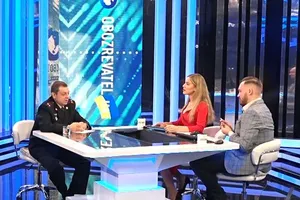 Якщо загорілася ялинка: експерт розповів, чому вода не завжди найкращий засіб боротьби з вогнем