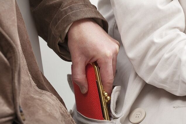 Названы самые привлекательные для воров вещи туристов