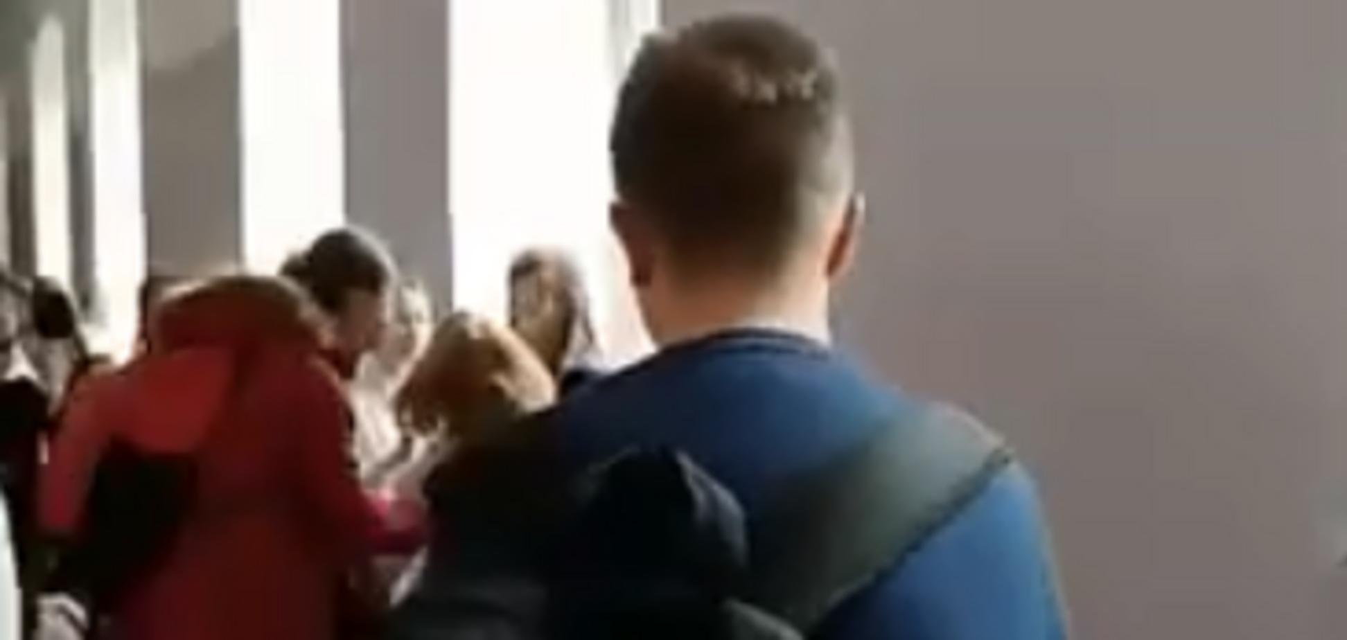 В Крыму на детей рухнул потолок в школе: оккупанты приказали скрыть ЧП