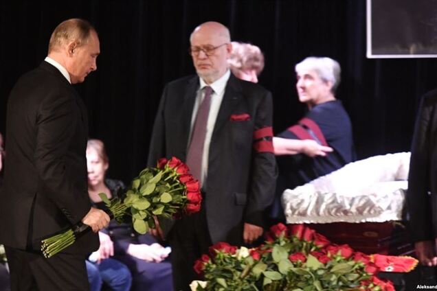 Россия на развилке между тюрьмой и Путиным