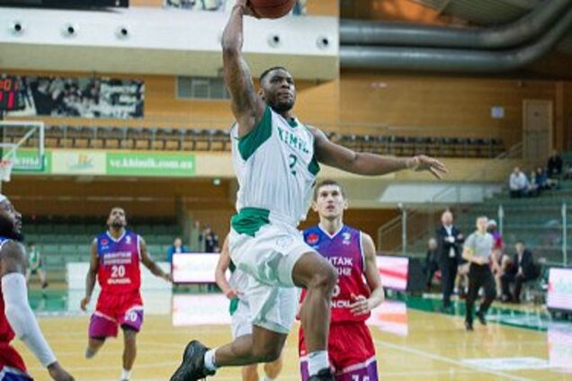 Названо найкращого гравця листопада Суперліги Парі-Матч