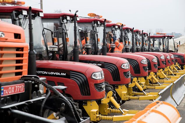 Ми продовжуємо оновлювати комунальну техніку Києва — Кличко