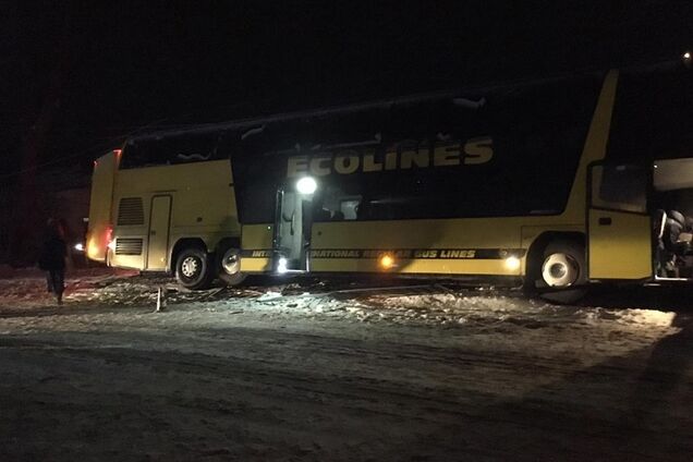 Автобус занесло на повороті: з'явилося відео смертельної ДТП з українськими військовими