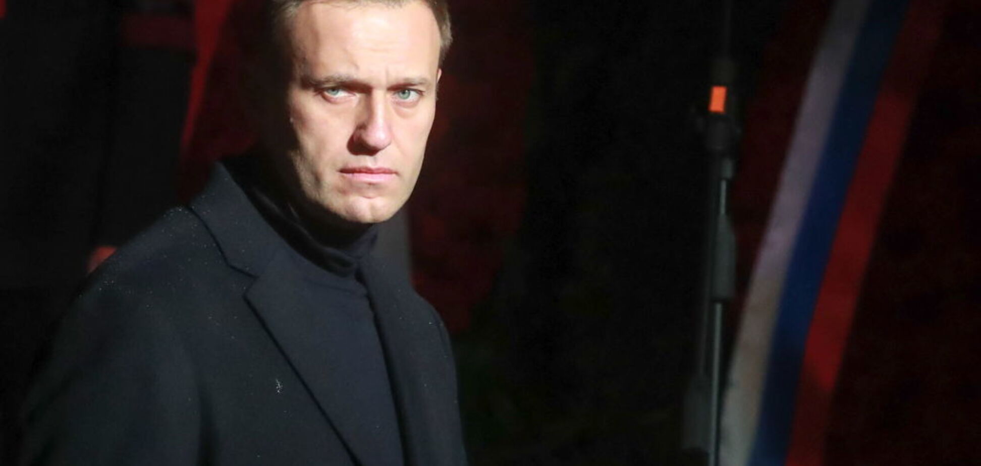''Вместо ботинок цокают копыта'': российский журналист разоблачил Навального