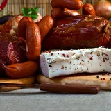 ''Очень вредно'': онколог назвал самые опасные продукты