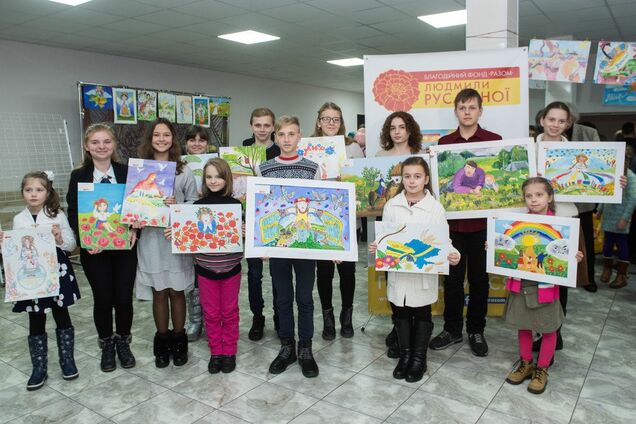 У Черкасах вибрали переможців конкурсу дитячих малюнків 'Мирна Україна'