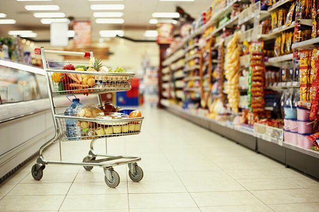 'Вбивають останні краплі українськості!' Росія заполонила Донбас 'неїстівними харчами'