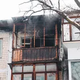 В Киеве вспыхнула квартира с ребенком внутри: видео пожара