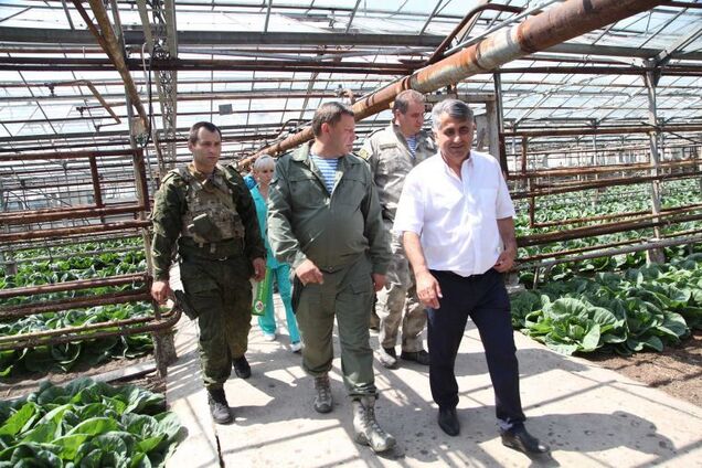 ''Підступи фашистів'': у мережі висміяли загибель ''дітища'' Захарченка