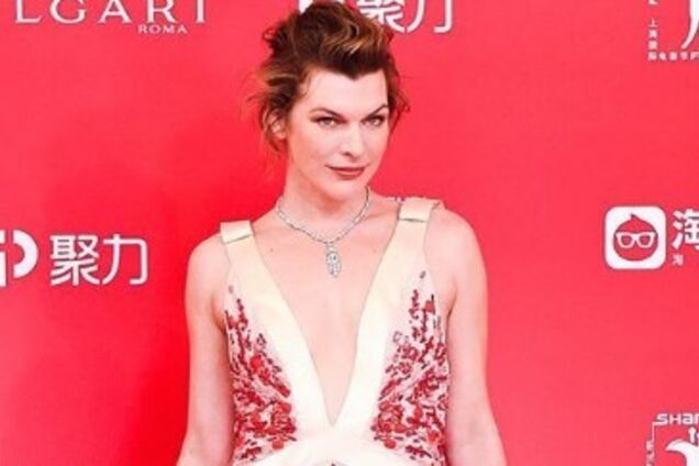 Зірка Голлівуду одягла дочку в вишиванку: миле фото