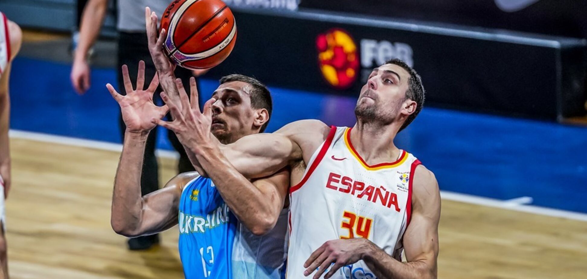 Испания - Украина: лучшие моменты баскетбольного матча сборных