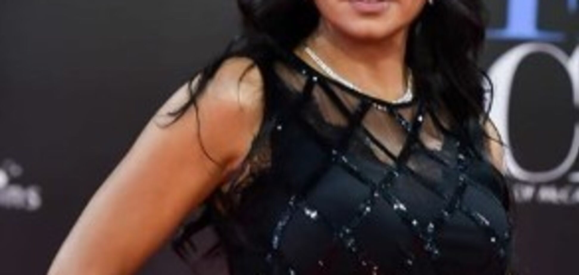 До пяти лет тюрьмы: в Египте разгорелся скандал вокруг откровенного наряда кинозвезды