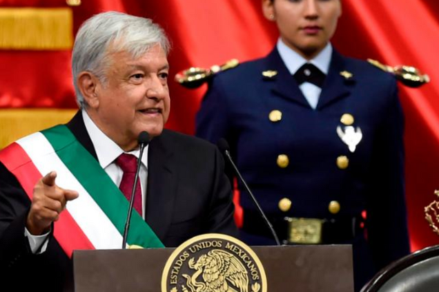 ''Зіги і шаманські танці'': в Мексиці пройшла інавгурація нового президента