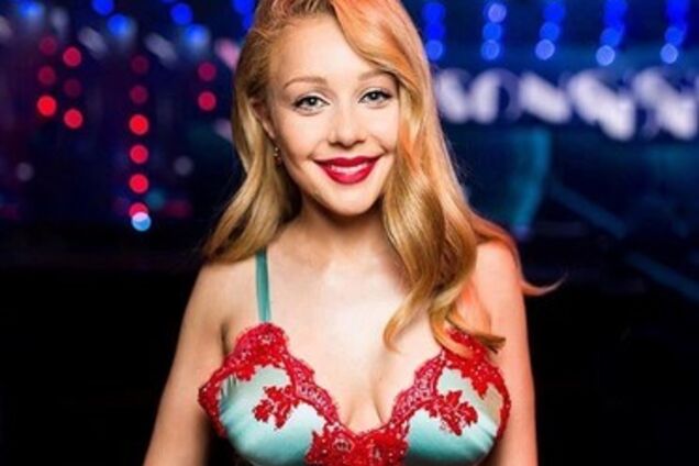 Откровенный наряд Тины Кароль на церемонии M1 Music Awards вызвал споры в сети