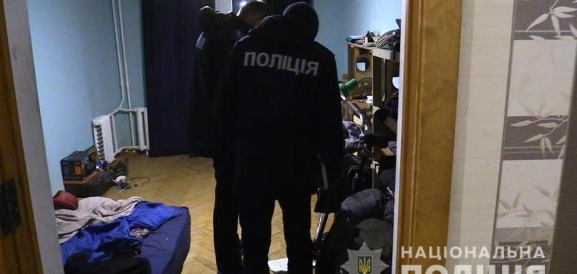 Искромсал двоих и выбросился из окна: в Киеве расследуют кровавое убийство