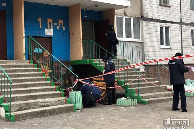 Выпрыгнула с ребенком на руках с 10 этажа: появились подробности жуткой трагедии в Кривом Роге