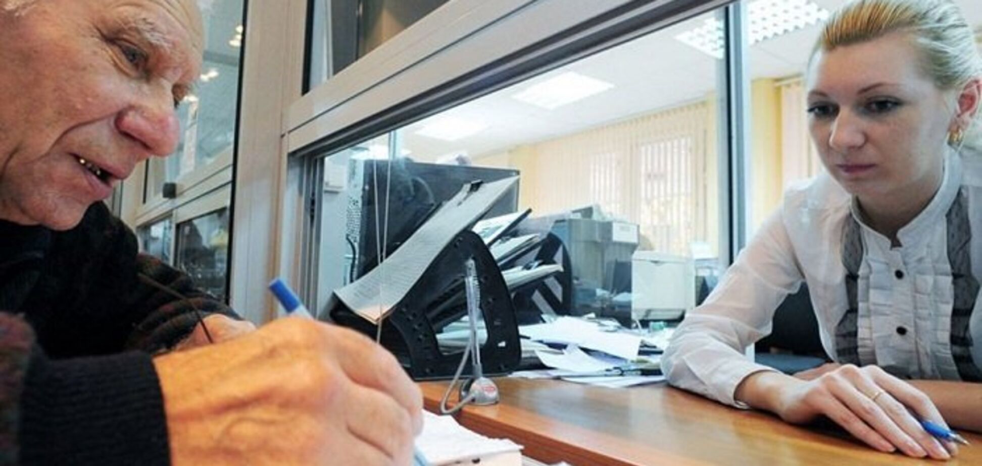 Коллапса не будет: 'Укрпошта' продолжит доставлять пенсии в 2019 году