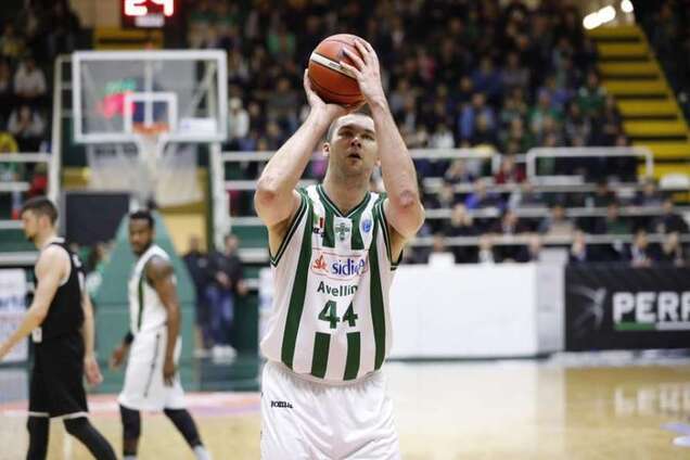 Капітан збірної України покарав італійський клуб за обман