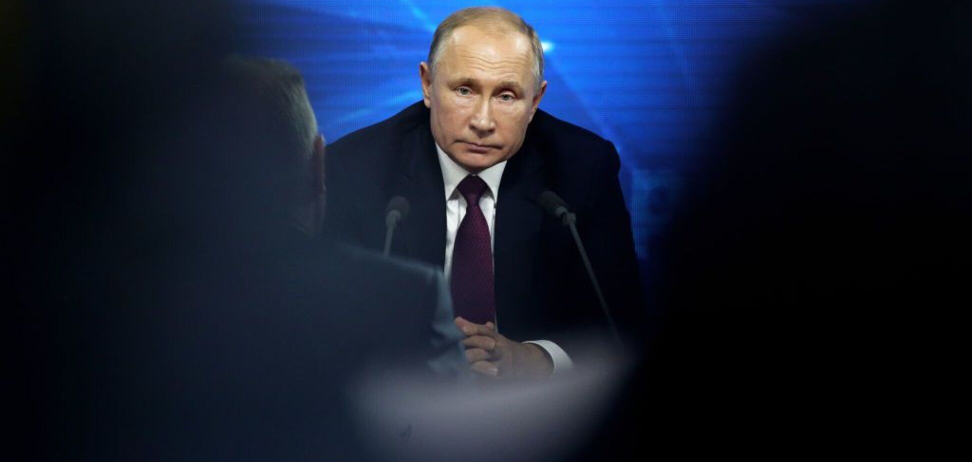 Конференція Путіна: з хворою головою та кісткою у горлі