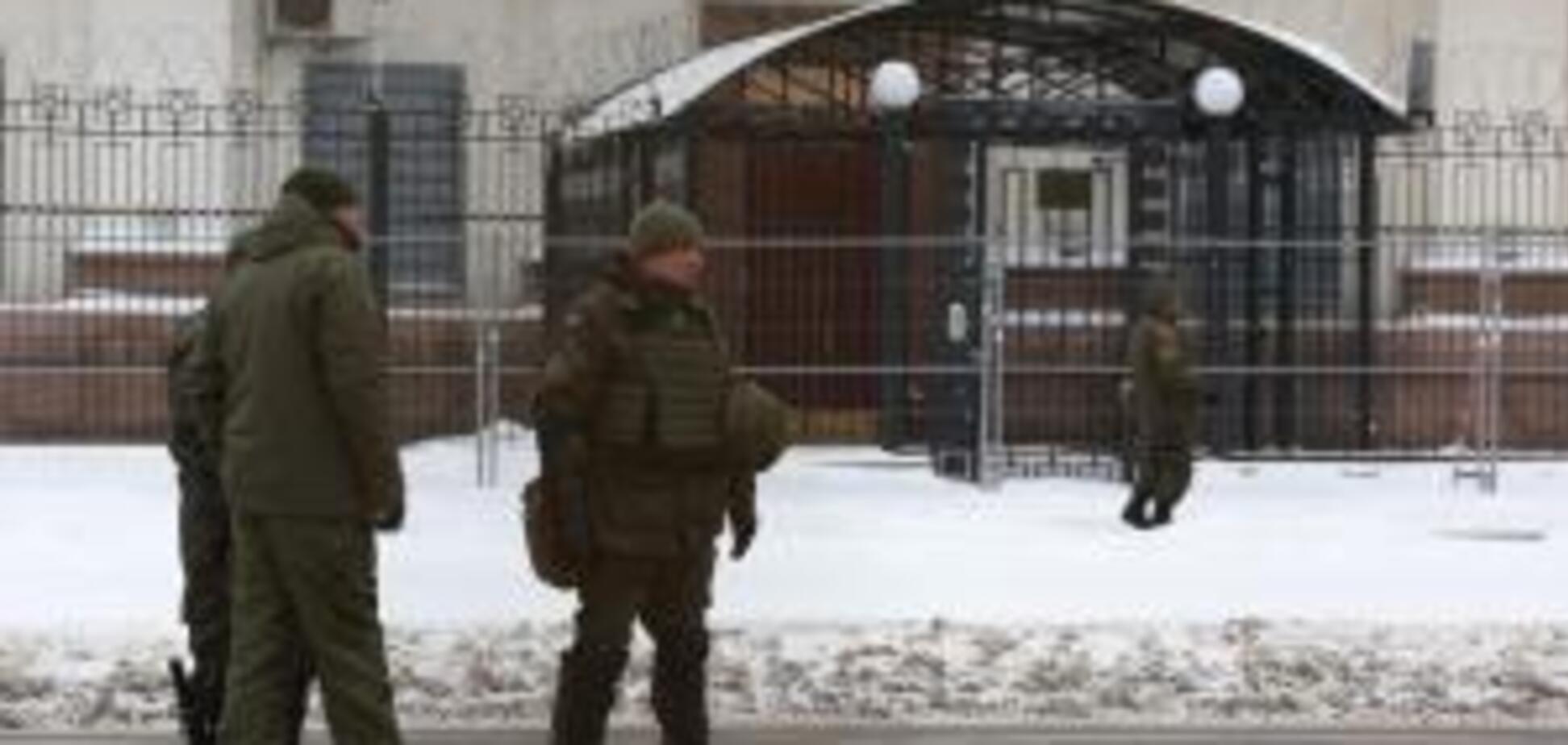 Угроза разоблачения стала реальной: публика пакует чемоданы