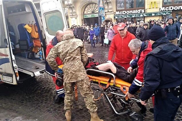 Герой! Украинский боец бросился спасать раненых после взрыва во Львове